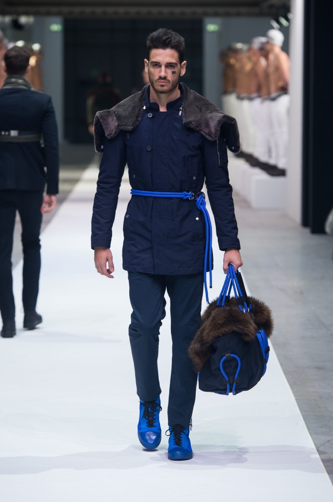 DIRK BIKKEMBERGS Fall/Winter 2015-2016