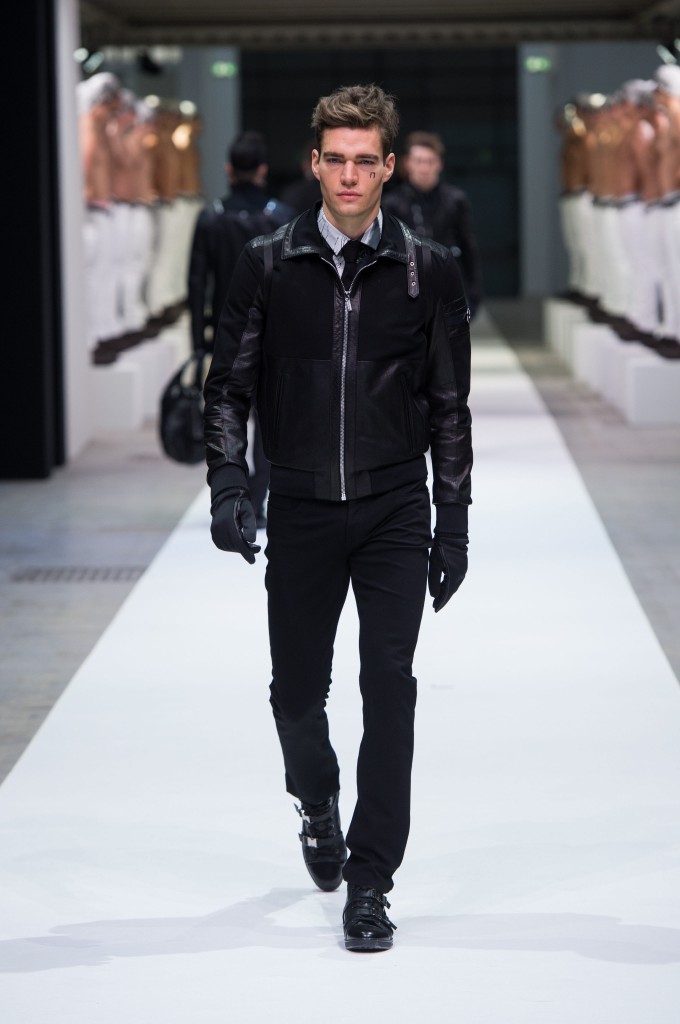 DIRK BIKKEMBERGS Fall/Winter 2015-2016