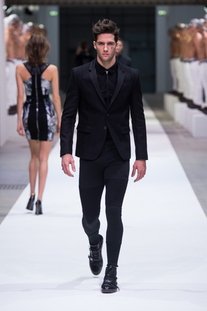 DIRK BIKKEMBERGS Fall/Winter 2015-2016