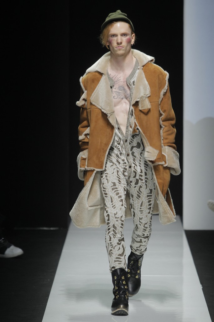 VIVIENNE WESTWOOD Fall/Winter 2014-2015