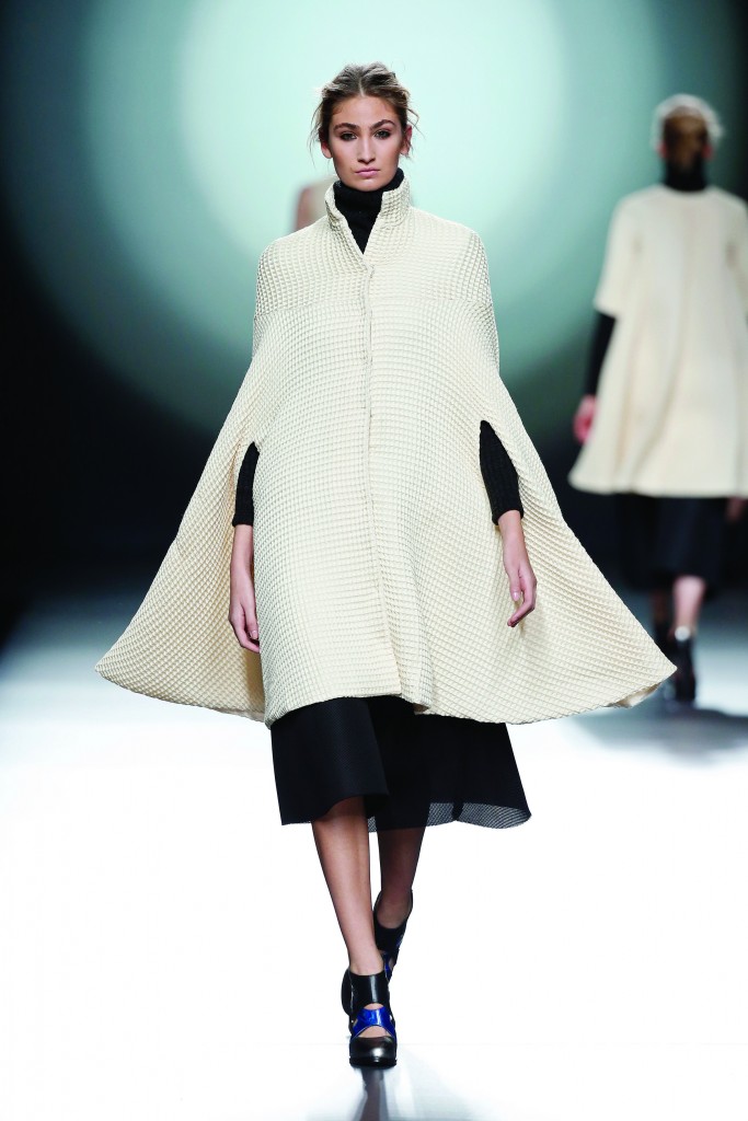 Amaya Arzuaga Fall/Winter 2015-2016