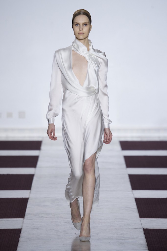 YIQING YIN COUTURE Spring/Summer 2015