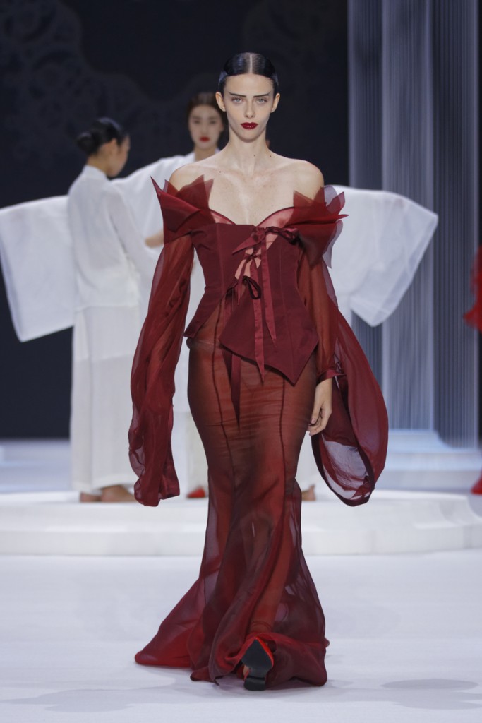 LAN YU COUTURE - Fall Winter 2015/16