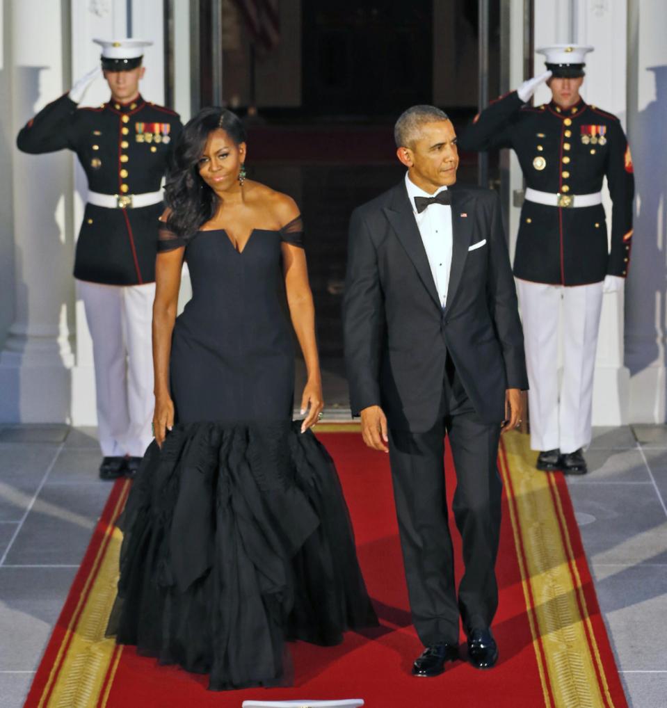 MICHELLE OBAMA DAZZLES IN A VERA WANG GOWN