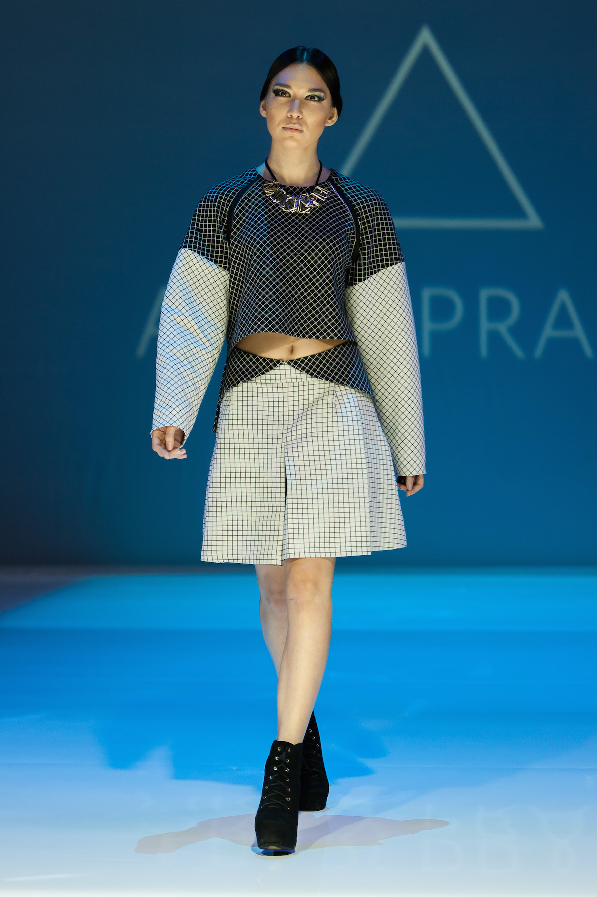 ARNY PRAHT – Spring/Summer 2016