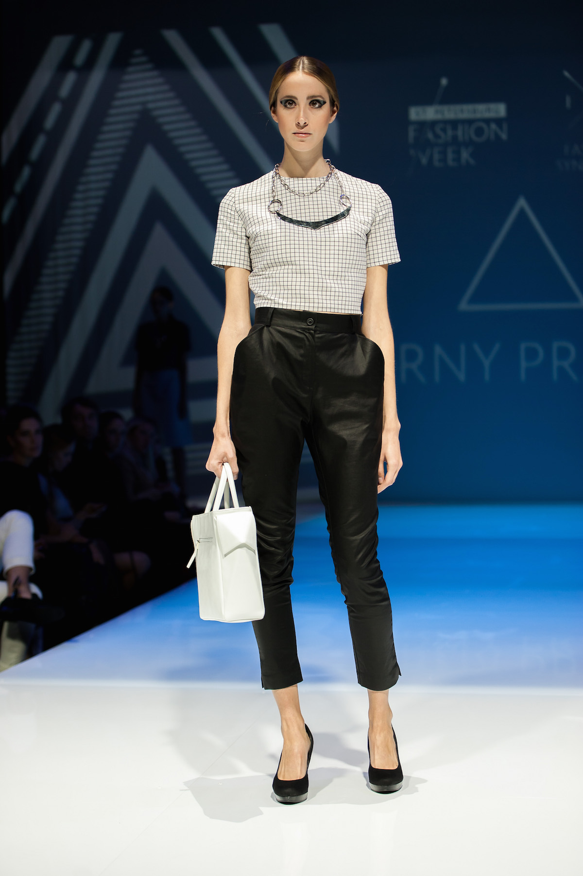 ARNY PRAHT – Spring/Summer 2016