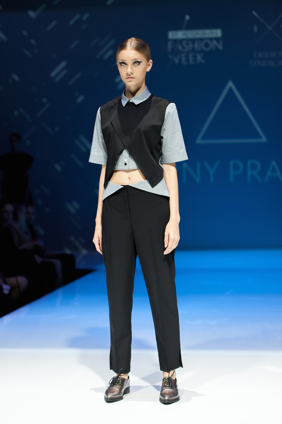 ARNY PRAHT – Spring/Summer 2016