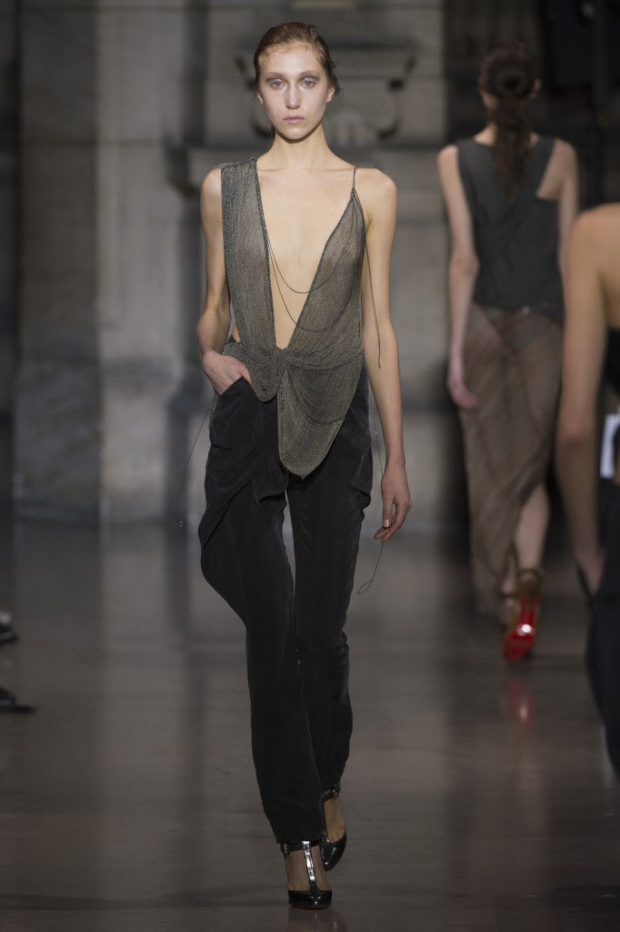 YIQING YIN - Spring/Summer 2016