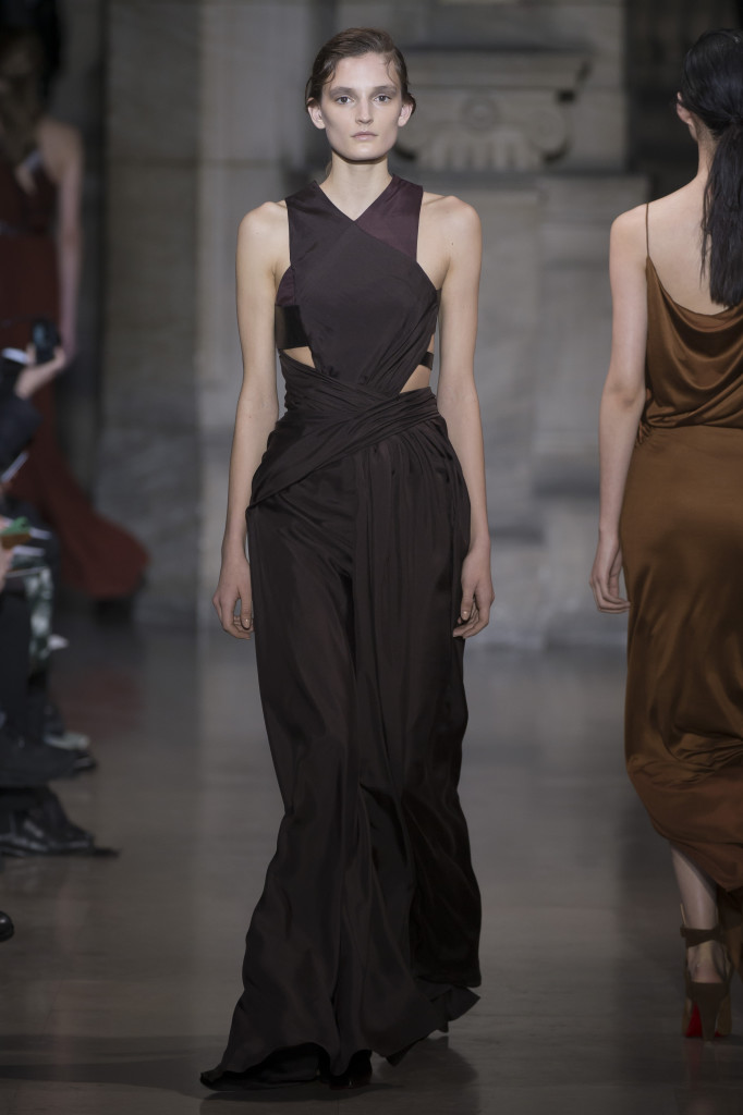 YIQING YIN - Spring/Summer 2016