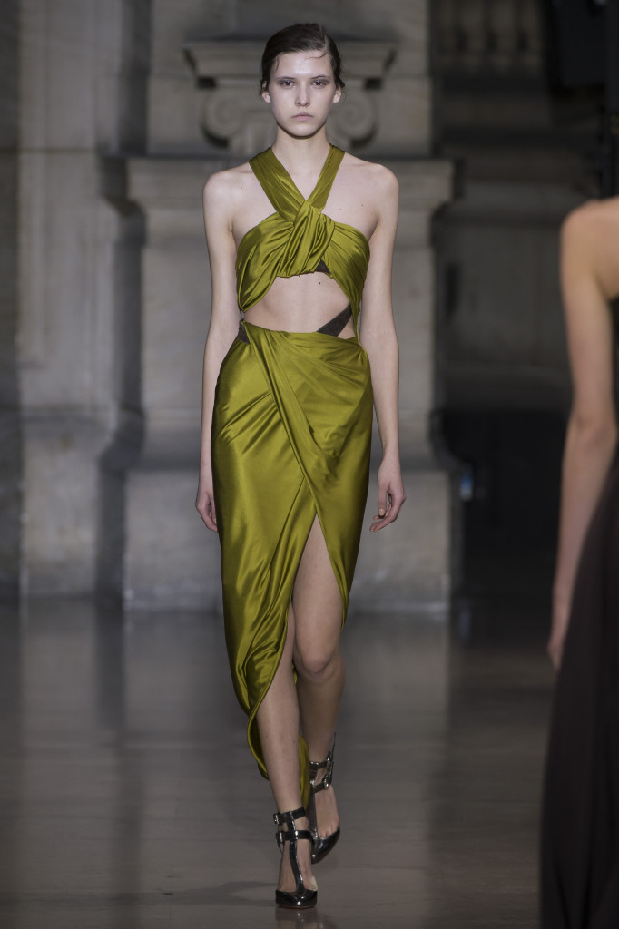 YIQING YIN - Spring/Summer 2016