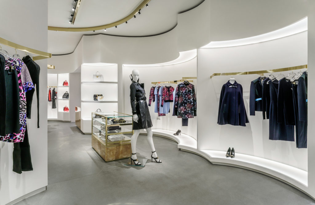 VERSACE CELEBRATES OPENING OF BOSTON BOUTIQUE