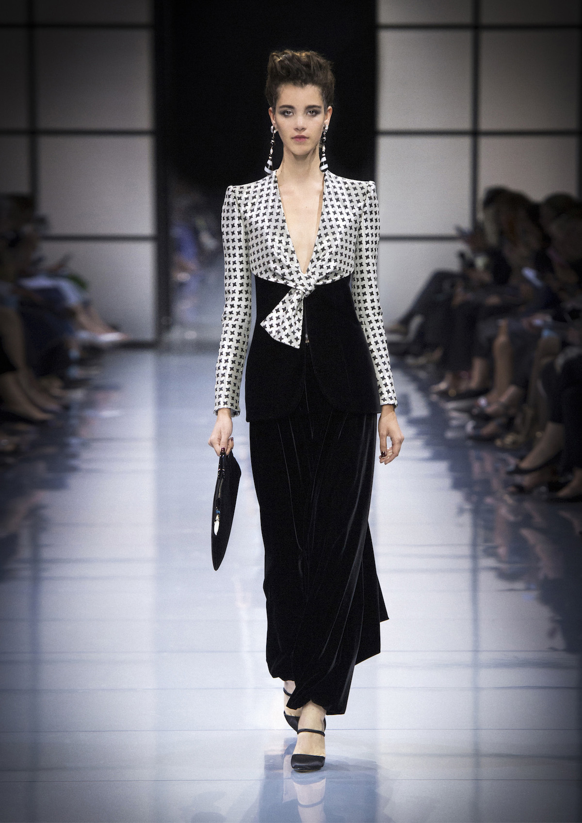 ARMANI PRIVE HAUTE COUTURE - Fall Winter 2016