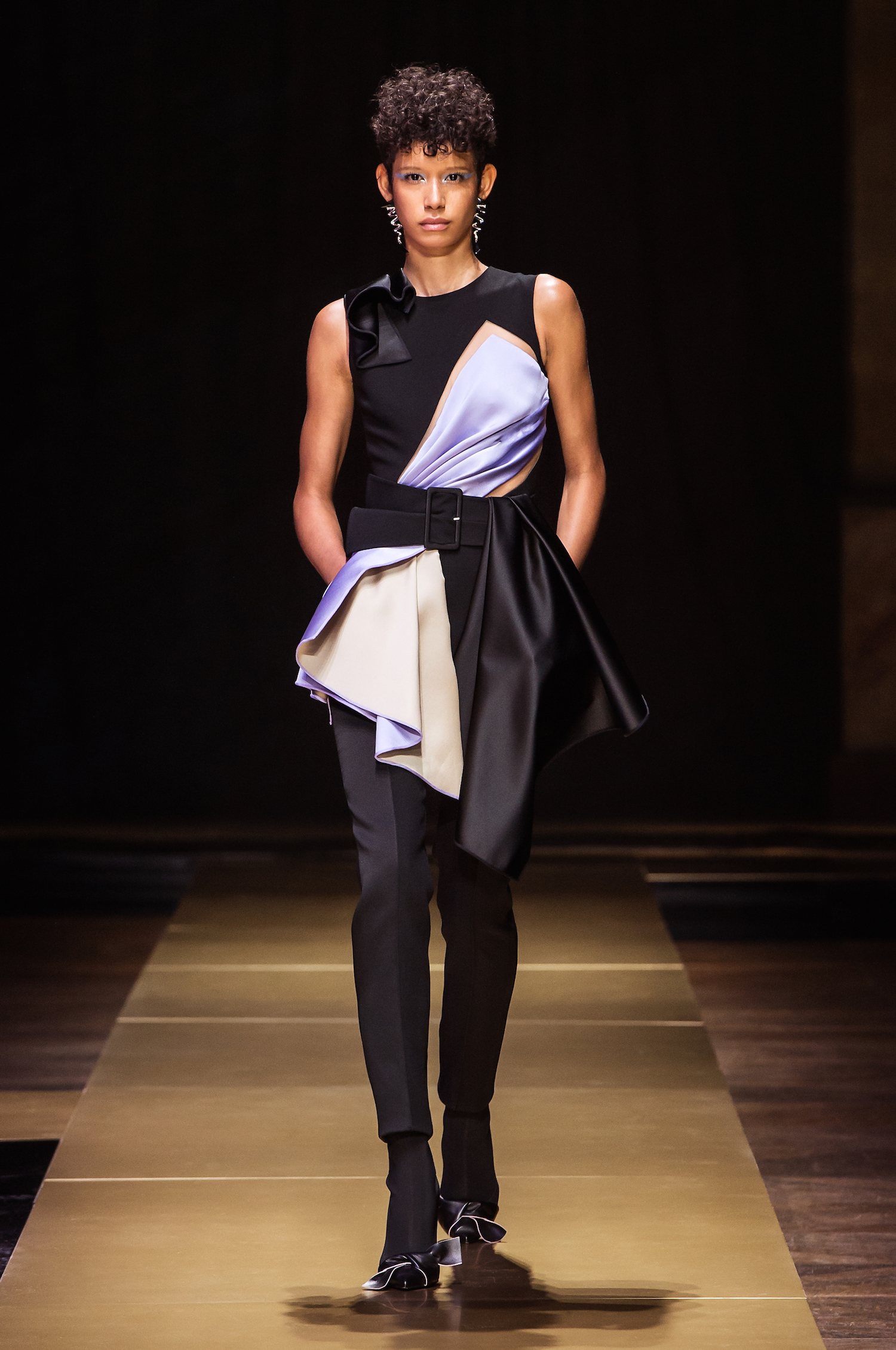 ATELIER VERSACE - Fall Winter 2016/17