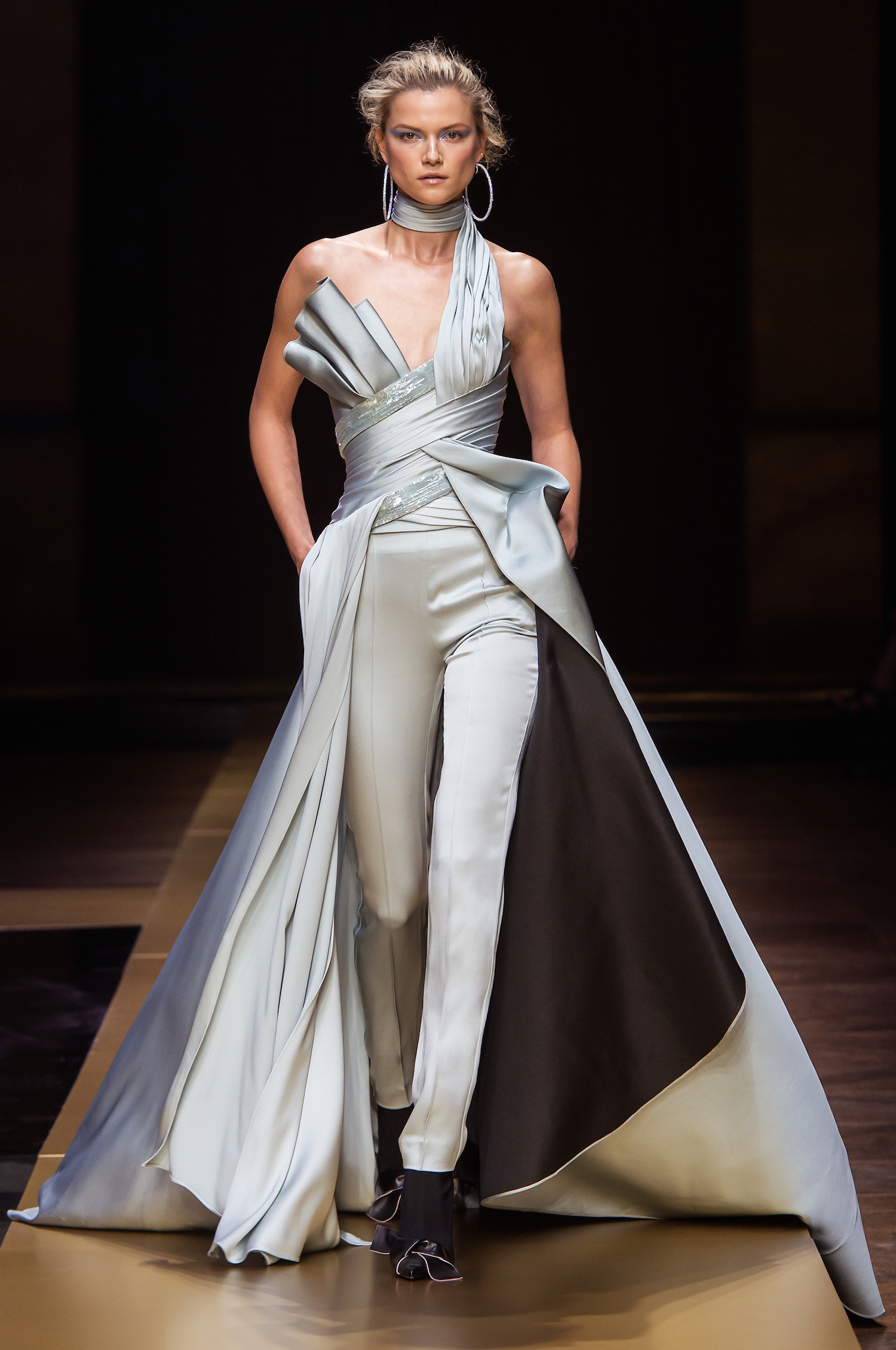 ATELIER VERSACE - Fall Winter 2016/17