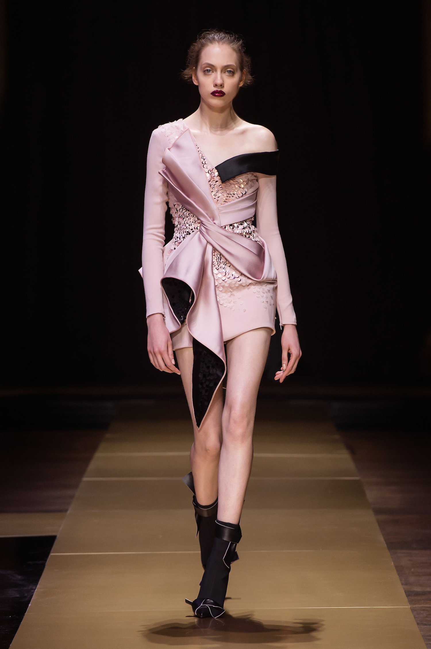 ATELIER VERSACE - Fall Winter 2016/17