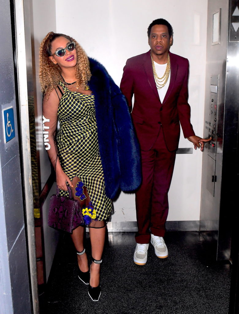 BEYONCE SPOTTED WEARING VERSACE